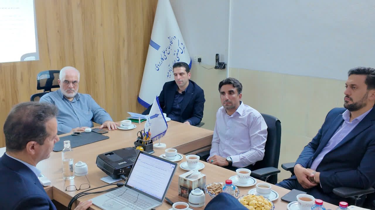 عکس  2 دومین جلسه شورای آموزشی و پژوهشی مرکز آموزش علمی کاربردی شهرک صنعتی جهان‌آباد میبد با حضور اعضای شورا برگزار شد.